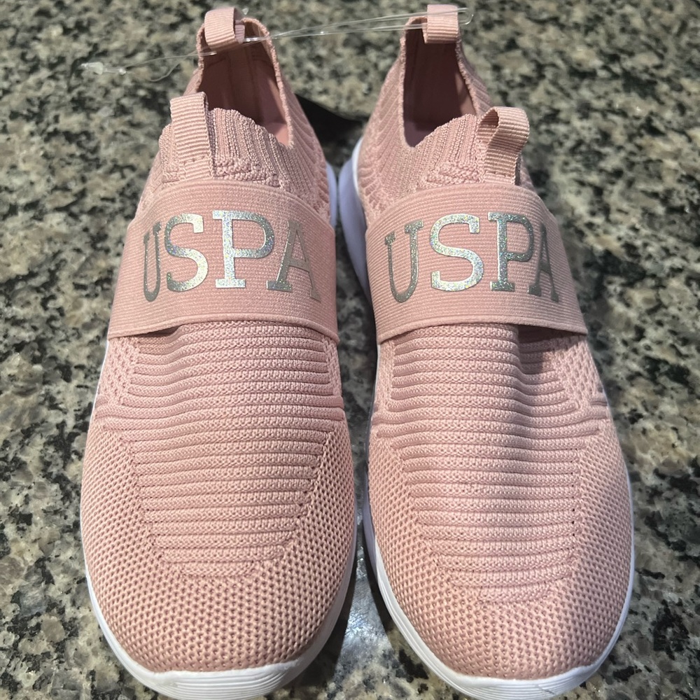 Girls sneakers